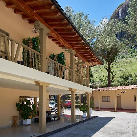 Mansion By Bernalo Hotels Guatape Ngoại thất bức ảnh