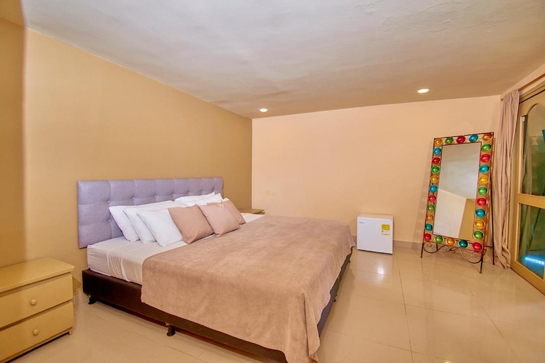Mansion By Bernalo Hotels Guatape Ngoại thất bức ảnh