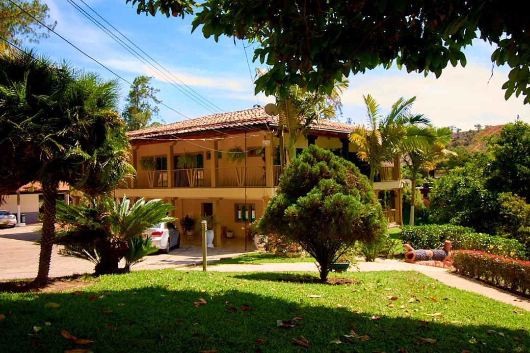 Mansion By Bernalo Hotels Guatape Ngoại thất bức ảnh