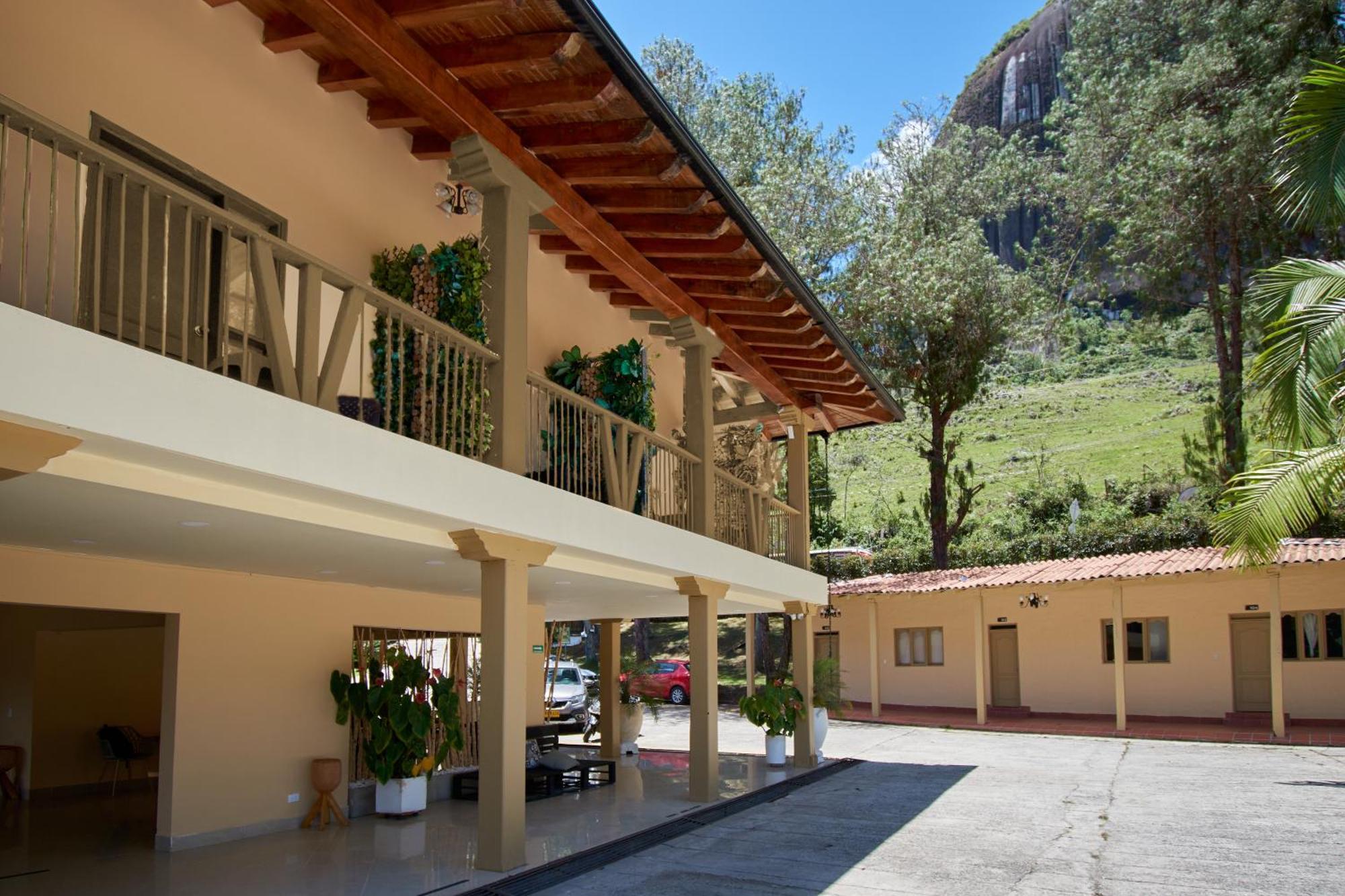 Mansion By Bernalo Hotels Guatape Ngoại thất bức ảnh