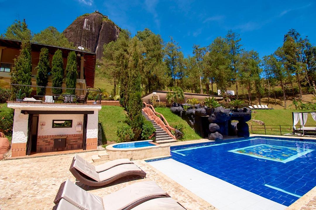 Mansion By Bernalo Hotels Guatape Ngoại thất bức ảnh
