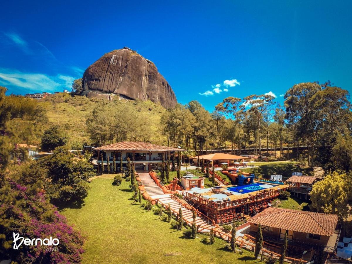 Mansion By Bernalo Hotels Guatape Ngoại thất bức ảnh